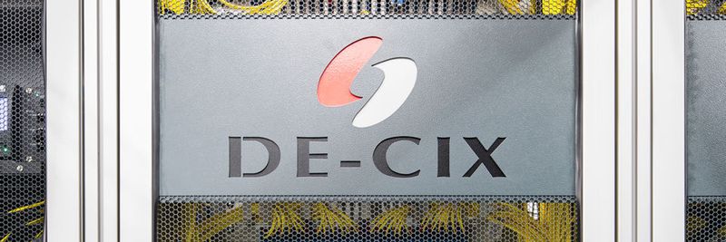 Mit DirectCLOUD des DE-CIX können sich Nutzer schnell, sicher und kosteneffektiv mit einer großen Auswahl an Cloud Service Providern verbinden.