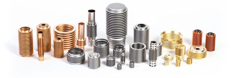 Bronze, Edelstahl und Messing sind die am häufigsten gewählten Materialien für Metallfaltenbälge.