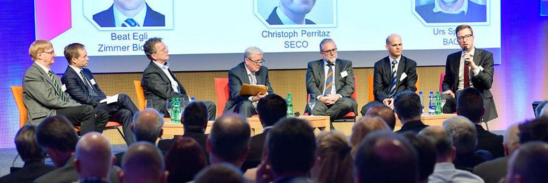 Im Rahmen einer Podiumsdiskussion anlässlich der Fasmed-Fachtagung zur neuen MDR/IVDR legen Vertreter führender Medtech-Firmen offen, wo sie der Schuh drückt.
