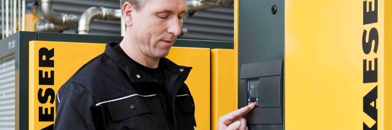 Keine Luftnummer: Energieoptimierung bei Kompressoren senkt die Betriebskosten. Dazu sind die Service-Mitarbeiter mit speziellen Messkoffern ausgestattet.