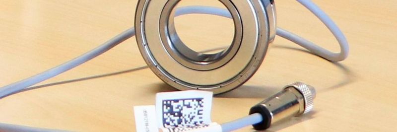 Das FAG-Variosense-Lager ist eine Kombination aus Standardwälzlager und Sensorcluster und stellt mehrere Sensorsignale für die Maschinen- und Prozessüberwachung zur Verfügung.