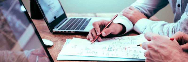 Im Lastenheft wird möglichst genau spezifiziert und ausformuliert, welchem Zweck eine Software dient und was ihre Funktion benötigt wird.