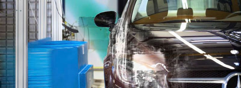 Die Ultrakurzzeit-Röntgentechnologie produziert Standbilder von definierten Bereichen in gestochen scharfer Qualität während eines Crashtests. Neu hierbei ist, dass sich das Verhalten sicherheitsrelevanter Bauteile damit sogar prinzipiell in ihrem Inneren untersuchen lässt.