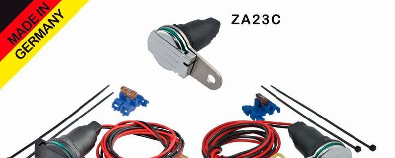 Baas Parts bietet seine Bordsteckdosen „ZA02“ und die Varianten „ZA02C“ und „ZA23C“ für 17,95 Euro (UVP) an. Die passende Kompakthalterung „ZAH“ ist für 8,99 Euro (UVP) zu haben.