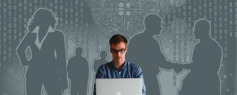 ALM für eine durchgängige Begleitung einer Software-Anwendung, das umfasst neben der Entwicklung auch Marketing-Aktivitäten oder die Anwenderbetreuung.