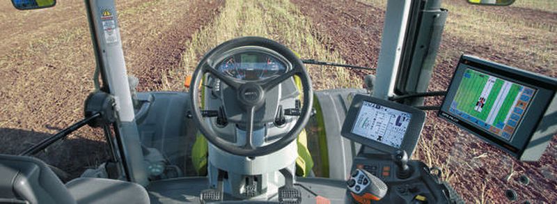 Moderne Landwirtschaft: Die Fahrerkabinen sind heutzutage mit zahlreichen unterstützenden Systemen ausgestattet wie Displays, Joysticks und GPS-Verbindung.