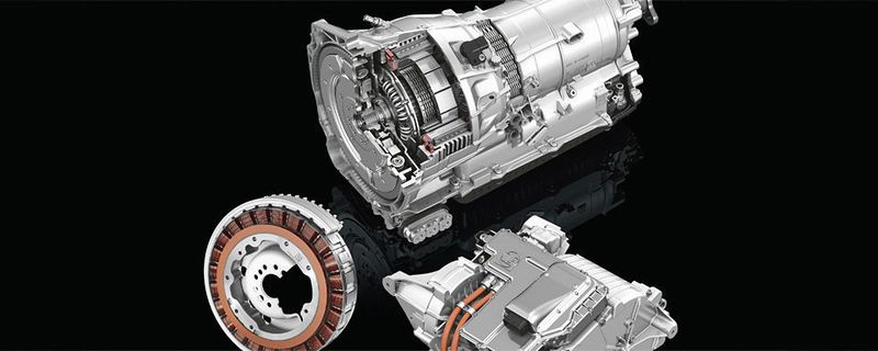 ZF unterstützt den Wandel von der konventionellen Antriebstechnik hin zur Elektromobilität – mit integrierten, modularen Antriebs- und Fahrwerkskonzepten.