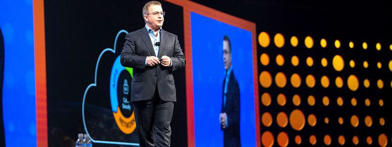 Bringt offenbar Schwung in den Laden: Citrix-CEO Kirill Tatarinov, hier auf der großen Bühne zur „Citrix Synergy 2017“, hatte im Januar 2016 den Posten übernommen.