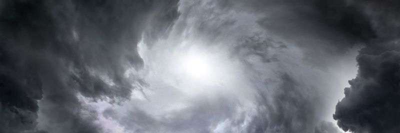 Wem dient die Cloud? Dieser Frage geht unser Kommentator Achim Heisler nach.