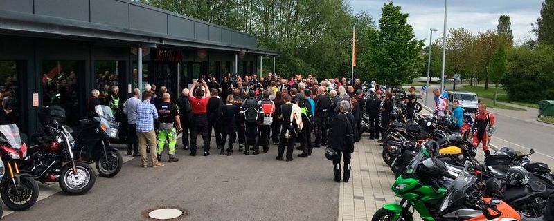 Die Ravensberger Motorradweihe lockte viele Schaulustige an.