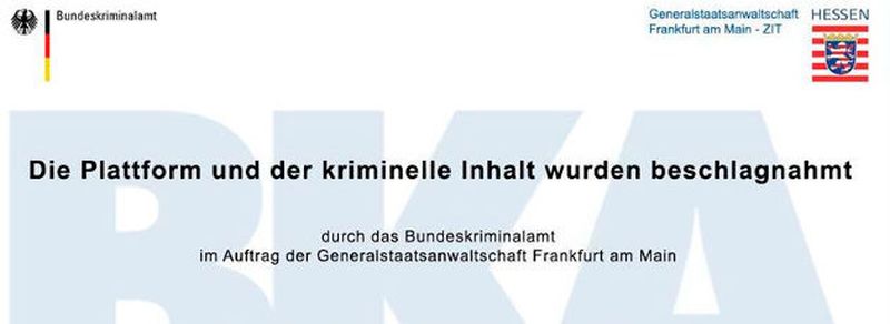 Ein Sperrbanner des Bundeskriminalamts ziert die nun gesperrte Darknet-Plattform. Beamte des BKA haben mit Unterstützung von Spezialkräften der Bundespolizei am Abend des 8. Juni 2017 in Karlsruhe einen 30-jährigen Beschuldigten festgenommen, der als alleiniger Administrator eine Plattform betrieb, über die mit illegalen Gütern wie Drogen, Waffen oder geklauten Kontodaten gehandelt wurde. Über diese Plattform war auch die Schusswaffe bezogen worden, mit der am 22. Juli 2016 ein 18-jähriger in München bei einem Amoklauf mehrere Menschen tötete.