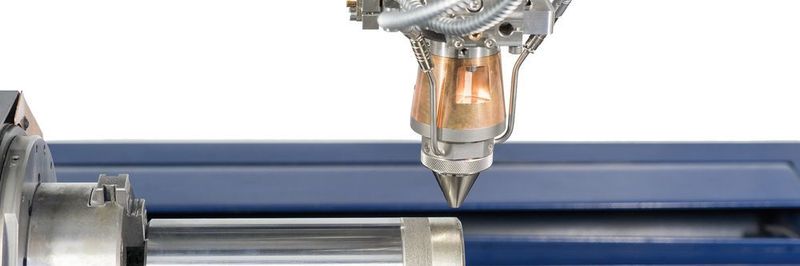 Das neuartige EHLA-Verfahren zum Laserauftragschweißen ermöglicht extrem hohe Flächenraten von über 250 cm²/min.