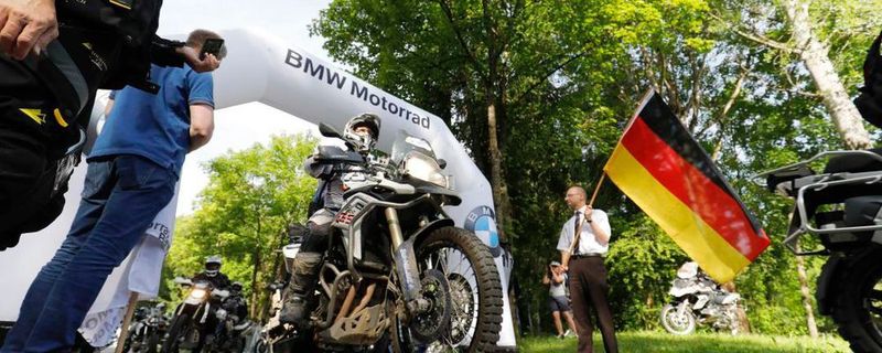 Wer bei der nächsten Internationalen BMW GS Trophy im Frühsommer 2018 in der Mongolei tatsächlich die deutschen Farben vertritt, wird sich nach einem technisch bedingten Fehler bei der Auswertung der Fahrerbücher erst im Spätsommer herausstellen.