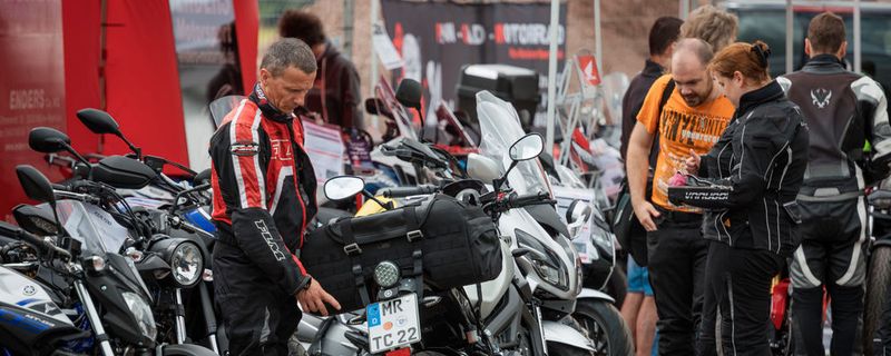 Rund 5.000 Biker strömten zum 8. Open House von SW-Motech nach Rauschenberg.