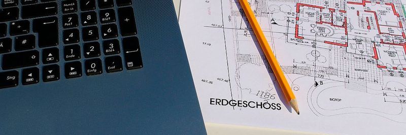 Der manuelle Aufwand bei der Verarbeitung eingehender Bauanträge wird durch die automatische Digitalisierung und Klassifizierung der Akten auf ein Minimum reduziert und sorgt so für eine höhere Durchsatzrate bei der Antragsbearbeitung