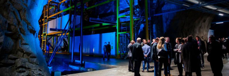Das Lefdal Mine Datacenter liegt an der Westküste Norwegens in einem ehemaligen Bergwerk. Die meterdicken Wände sollen vor elektromagnetischer Strahlung schützen.
