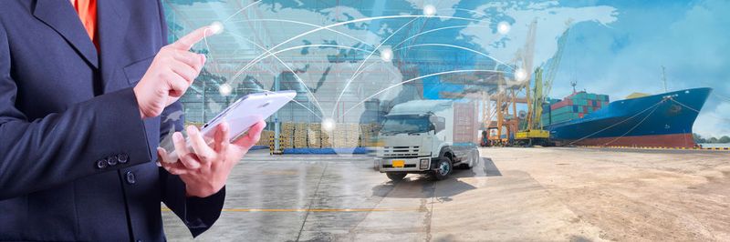 Die Trans-Log-Intermodal (T-L-I) in Kalkar ist eine Messe für Dienstleistungen und Produkte rund um Transport, Logistik und Intralogistik.