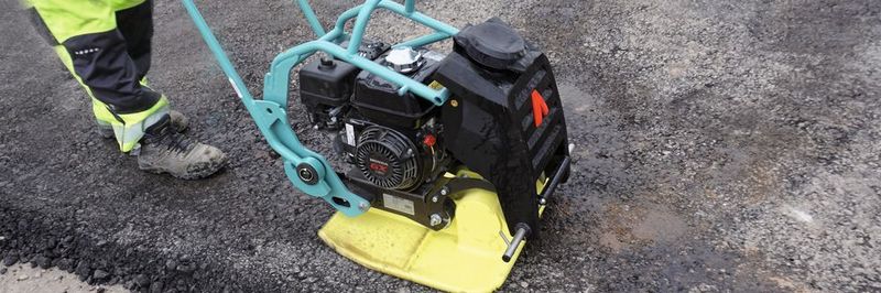 Generalprobe bestanden: Ammann verbaute die Abeg-Lager von Findling erst nach einem Dauertest von gut 1000 Stunden in die neuen Rüttelplatten.