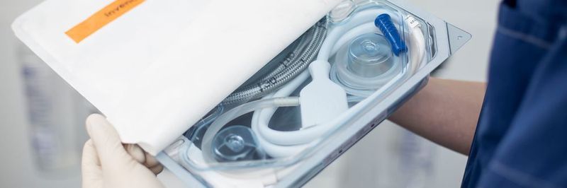Invendo Medical hat das nach eigenen Angaben weltweit erste Single-use-Koloskop entwickelt. Geliefert wird es einsatzbereit und mit Ethylenoxid sterilisiert.