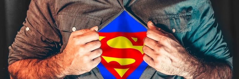 Weniger ist mehr – statt alle Trümpfe auszuspielen, ist es besser, jeweils einen „Hero“ auf einer Seite zu platzieren. Das erhält das Interesse der Kunden aufrecht.
