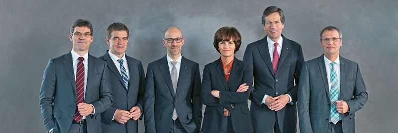 Die Gruppengeschäftsführung von Trumpf (von links): Dr. Lars Grünert, Dr. Heinz-Jürgen Prokop, Dr. Peter Leibinger, Dr. Nicola Leibinger-Kammüller, Dr. Mathias Kammüller und Dr. Christian Schmitz.