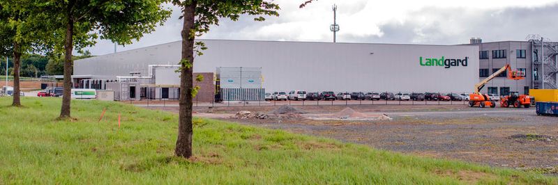 Das neue Logistikzentrum in Bebersdorf umfasst eine Fläche von rund 80.000 m². Landgard will es als Ausgangspunkt für weiteres Wachstum im Osten nutzen.