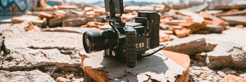 Videos sind beliebt – auch im B2B! Daher gibt es nur wenige Gründe, warum sich Kommunikationsverantwortliche nicht mit Videos beschäftigen sollten.