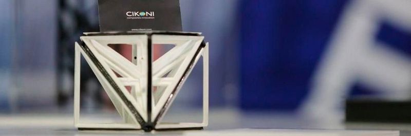 Die kombinierte Nutzung von additiver Fertigung und lastpfadgerechter Kohlefaserverstärkung erlaubt durch die Hybridisierung einen extrem hohen Leichtbaugrad.