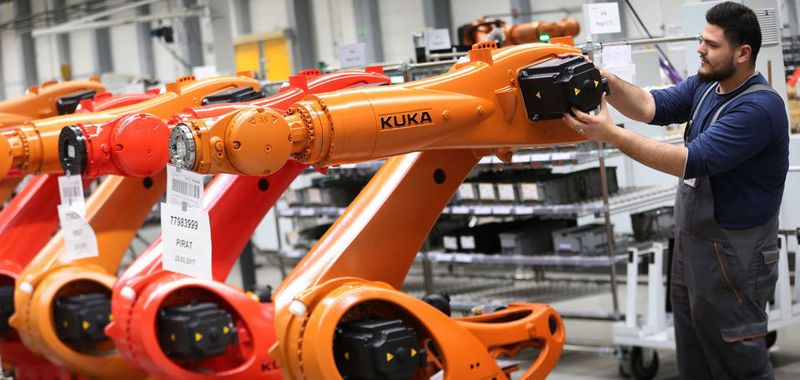 Ungeachtet der Übernahme durch den chinesischen Midea-Konzern, befindet sich der deutsche Roboter-Hersteller Kuka weiter auf Erfolgskurs.