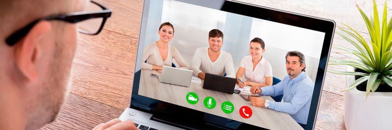 In verteilten Teams ist die Kommunikation mit den Kollegen ebenso wichtig, wie bei lokaler Zusammenarbeit.