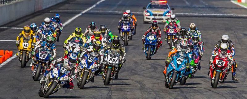 Markus Reiterberger setzte sich am Lausitzring auf Pirelli-Reifen gegen seine Mitstreiter durch und ließ sich vorzeitig zum IDM-Champion 2017 küren: Bei den zwei noch ausstehenden Events kann sein Punktestand nicht mehr eingeholt werden.