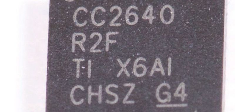 Kleiner Chip – große Distanzen: Die Wireless-MCU CC2640R2F wird in verschiedenen Gehäusen angeboten, unter anderem in einem 2,7 x 2,7 mm großen Chip-Scale Package (WCSP).