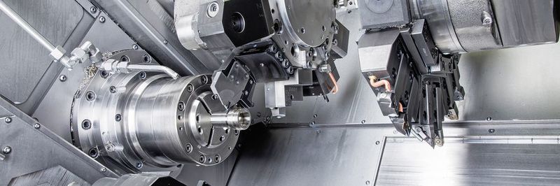 Letzter Arbeitsgang am Zwischenstück: Abstechen mit dem System 960. Innerhalb der Komplettbearbeitung stellen weitere Horn-Werkzeuge ihre Leistung unter Beweis.