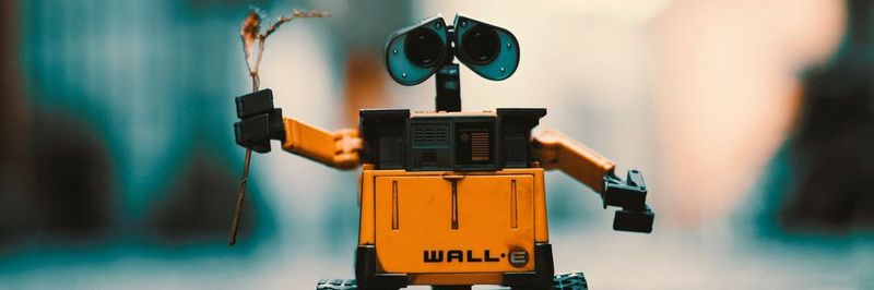 Der Stellenwert neuer Technologien wie Künstliche Intelligenz, Virtuelle Realität und das Internet der Dinge (IoT) wächst auch im B2B-Geschäft.