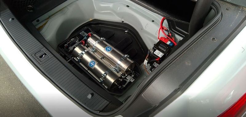 Die Untersuchungen belegen, dass BlueFi ohne größeren Zusatzaufwand rund 95 Prozent des NOx aus den Abgasen des Dieselfahrzeugs mit Euro 5 effektiv entfernt.