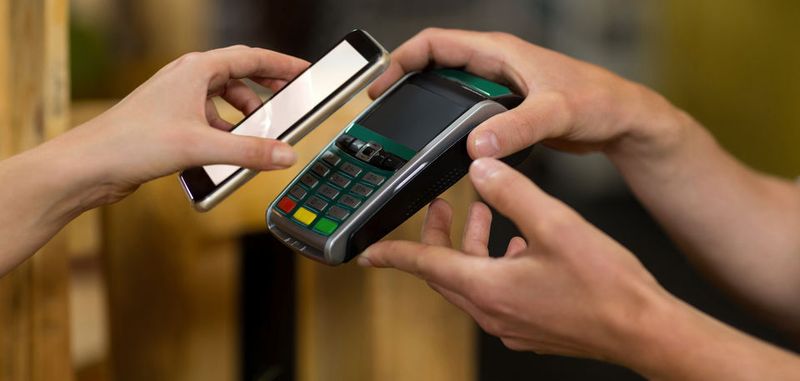 Mit dem RFID-Ableger NFC lassen sich kontaktlose Payment-Services realisieren.