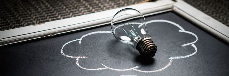 Im Zuge der digitalen Transformation verändert sich die Nachfrage nach bestimmten Kompetenzen und Fähigkeiten in der Arbeitswelt.
