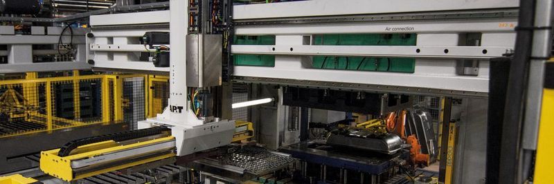 Der neue Speed-Feeder als Kernstück des Produktionssystems bietet 20 % mehr Beschleunigung und 10 % weniger Energieverbrauch als die vorherige Generation.