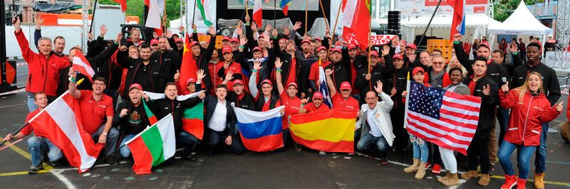 Am zweiten Wettkampftag war es für die 19 internationalen Teams aus aller Welt endlich auch so weit: Die International Championship startete mit den Läufen der Vorrunde.