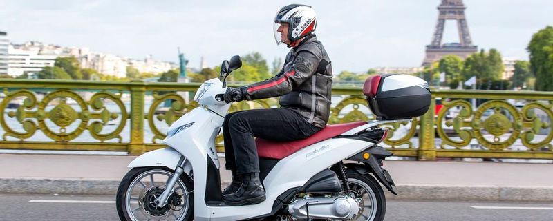 Der Belville ist ein kompakter Roller für die Großstadt.