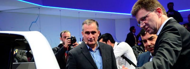 Allianz für autonomes Fahren: Intel-CEO Brian Krzanich (Mitte) und Mobileye-Gründer Amnon Shashua (rechts, leicht verdeckt) bei der diesjährigen Consumer Electronics Show.