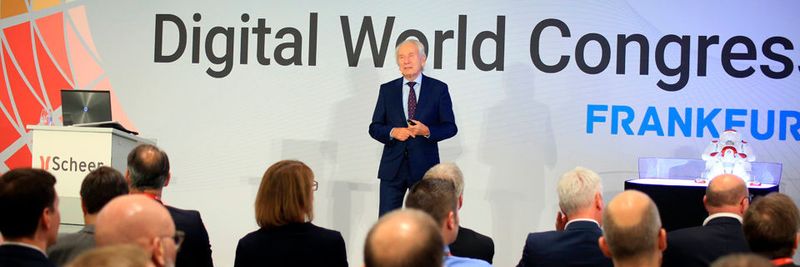 „Bei der Robotic Process Automation erledigen Software-Roboter automatisiert administrative Bürotätigkeiten“, berichtet Prof. Dr. Dr. hc. mult. August-Wilhelm Scheer, Alleininhaber und Geschäftsführer der Scheer Group. „Mit diesem Konzept können einfache Tätigkeiten, die bisher in Billiglohnländer ausgelagert wurden, als Roboter-Aufgaben zu uns zurückkehren.“
