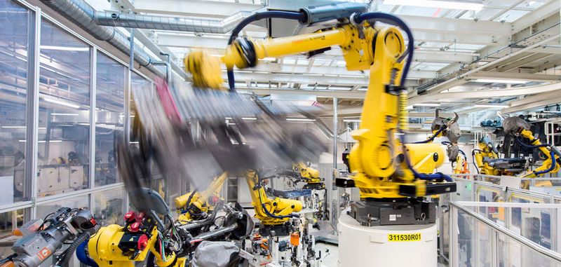 Bis 2020 werden laut einem Bericht des internationalen Branchenverbands IFR mehr als 1,7 Millionen neue Industrie-Roboter in den Fabriken der Welt installiert.