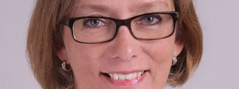Astrid Hennevogl-Kaulhausen ist Head of MCIS/UPS Sales Germany, Mission Critical Infrastructure Solutions (MCIS) bei Delta Energy Systems. Sie spricht über die im Interview angeschnittenen Themen auf dem DataCenter Day 2017: PUE, Edge-Computing, modulare rechenzentren und das Open Compute Project.