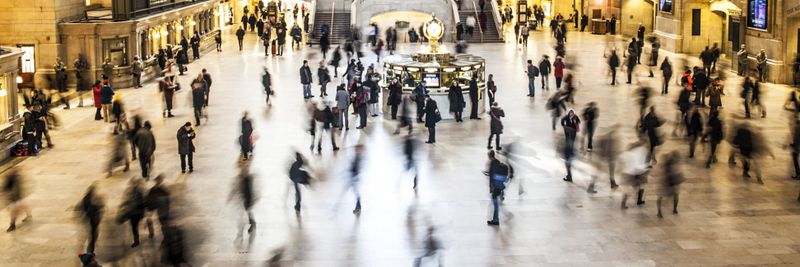 Ein Content Hub fokussiert sich auf die Fragen, Probleme, Wünsche und Bedürfnisse des Users und bedient diese mit dem Format, die der User in dem Augenblick zur seiner Fragestellung braucht.