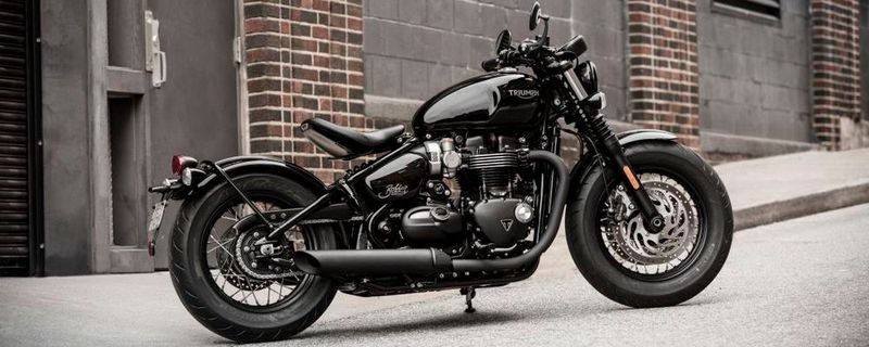 Triumph hat eine zweite Version seines 2017er Senkrechtstarters Bonneville Bobber vorgestellt