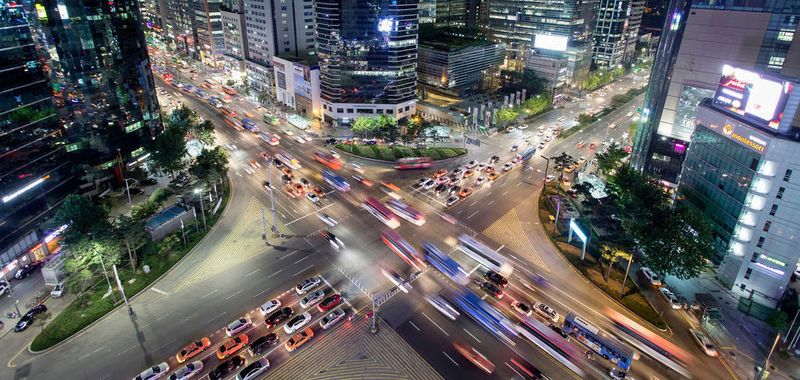 Das PwC-Szenario geht davon aus, dass die Zahl der jährlichen Neuzulassungen in Europa bis 2030 um ein Drittel auf mehr als 24 Millionen Autos steigen könnte; nur so würde sich der höhere Verschleiß durch Car-Sharing-Konzepte kompensieren lassen.