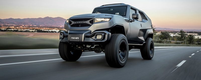 Nach dem spektakulären Sportwagen namens Beast präsentiert der amerikanische Autmobilhersteller Rezvani nun den Tank.