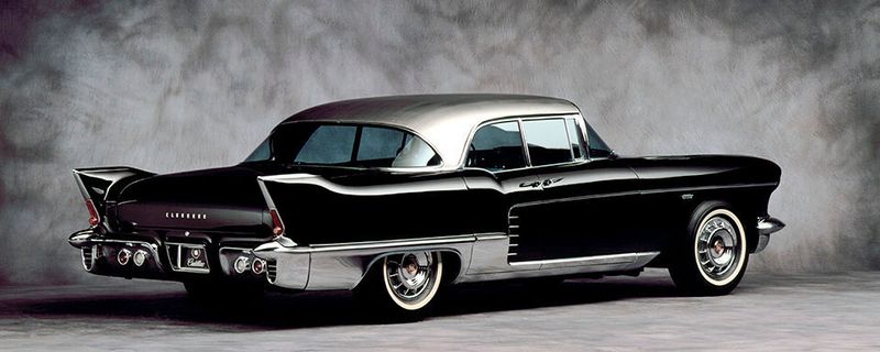 Der 57er Cadillac Eldorado Brougham war das Flaggschiff des General Motors-Konzerns. Sein damaliger Stand der Technik übertraf alles, was es bis dahin zu kaufen gab.