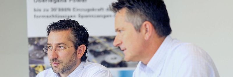 «Als der Januar 2015 mit der Freigabe des Schweizer Franken kam, mussten wir auf einen starken kapitalkräftigen Partner setzen, der uns in der Schweiz zukunftsfähig macht. Wir konnten 2015 und 2016 sogar neue Mitarbeiter einstellen. Dies war nur dank der Kooperation mit OSG möglich» Urs Zumsteg, Geschäftsführer der Vischer & Bolli AG «Nach 60 Jahren Vischer & Bolli haben wir dank der starken Partnerschaften exzellente Aussichten für unsere Zukunft. Matthias Buholzer, Geschäftsführer der Vischer & Bolli AG